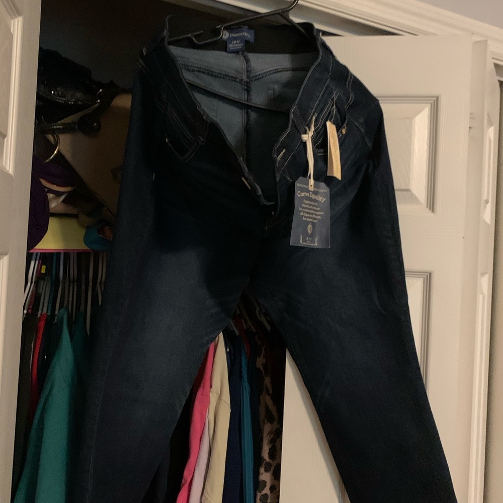 Bnwt Ladies 16W jeans capris
